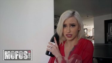 Blonde Babe Kiara Cole Fills Her Wet Pussy With A Big Cock MOFOS